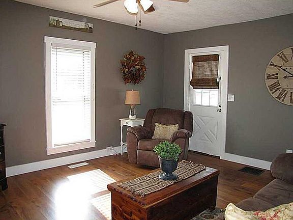 2nd image of 304 Freeman Ave
