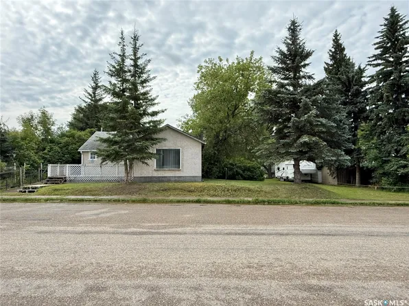 112 1st Street W, Shell Lake, SK S0J 2G0