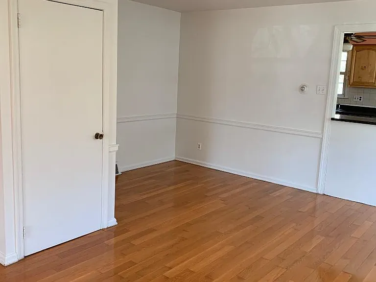 639 Barnes St — Photo 1