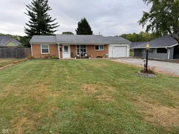 450 E Carey St, Knightstown, IN 46148