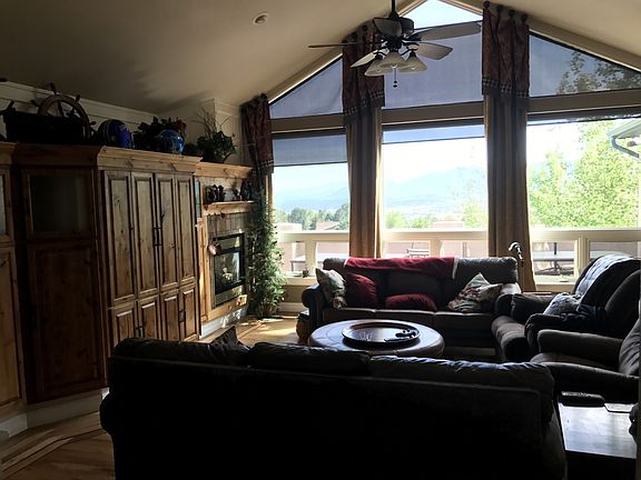 3rd image of 18620 Knollwood Blvd