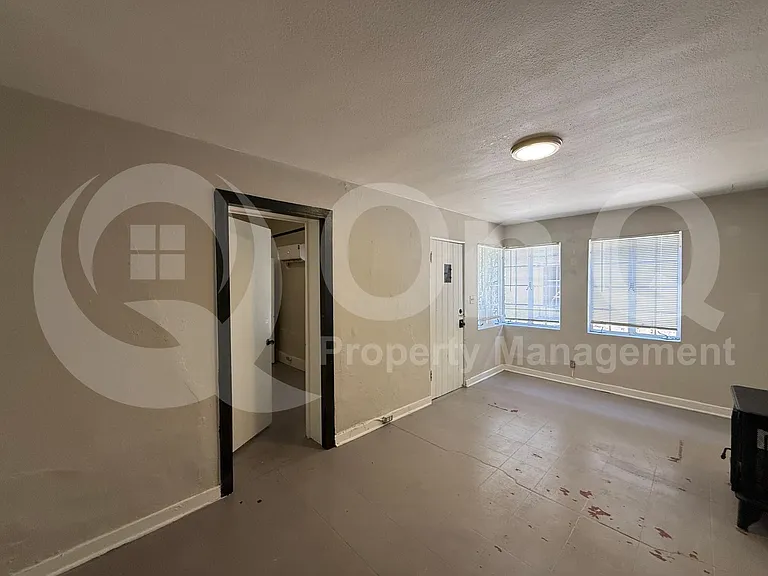 324 S 6th Ave #D — Photo 6