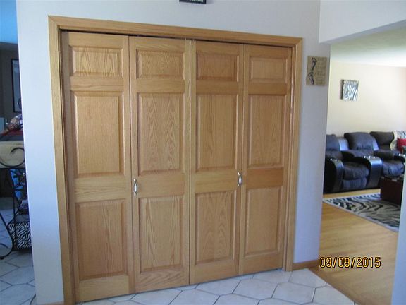 5th image of 1318 Sylvester St