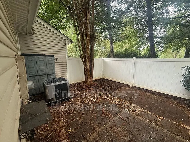 1458 Harpers Inlet Dr — Photo 17