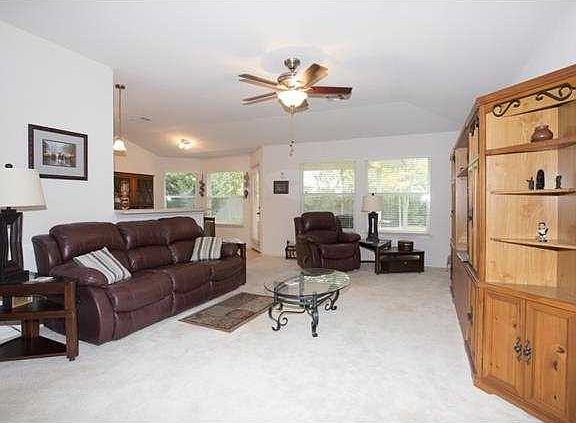 4th image of 3739 Castle Rock Dr