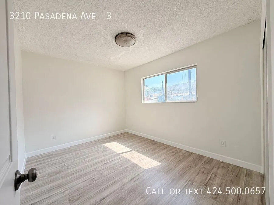 $1000 Credit summer Special - 2 Bedroom Lincoln Heights Apartment — Photo 4