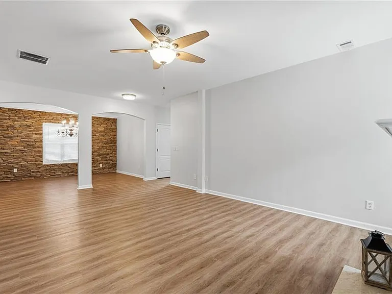 2148 Splitrail Trl NE — Photo 15