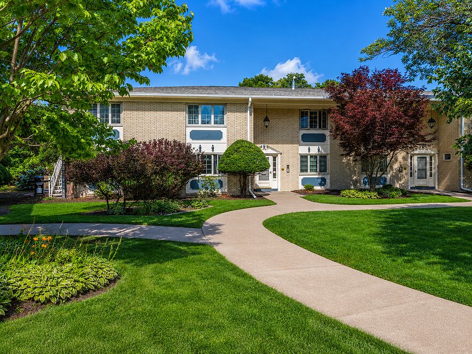 1st image of 1736 9th Ave #68