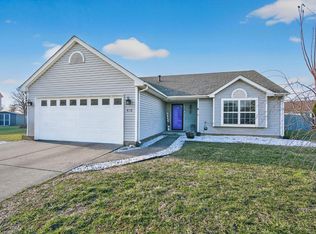 410 Waterstone Ct, Trenton, OH 45067