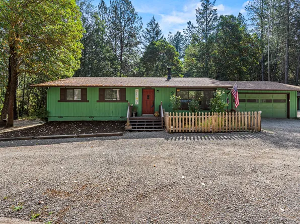 1191 Foots Creek Rd, Gold Hill, OR 97525