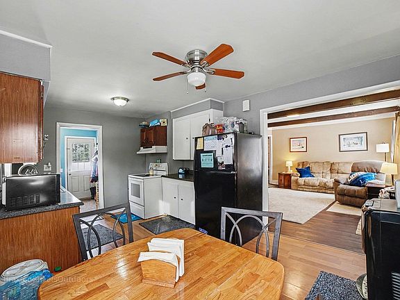 5th image of 2578 Weber Rd