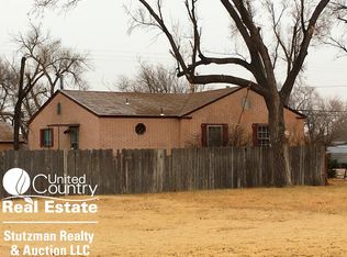 716 W Grant Ave, Ulysses, KS 67880