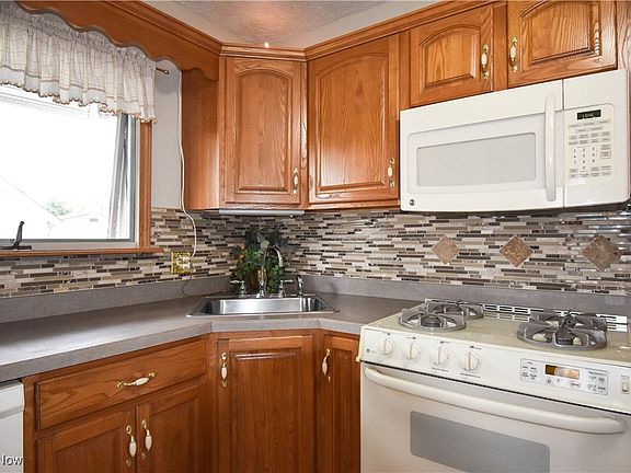 3rd image of 1175 McMyler St NW