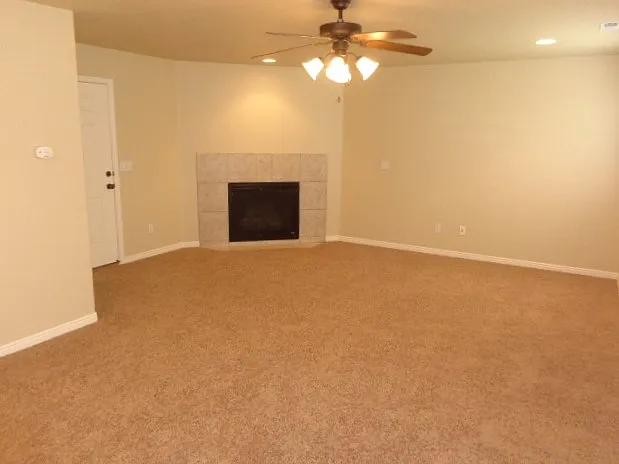 5 bed, 3.0 bath, 2320 sqft, $2,435 — Photo 4