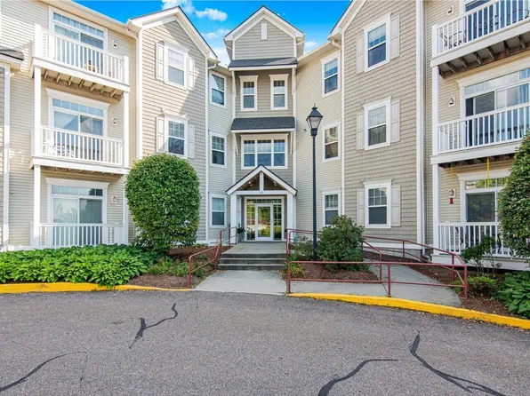 61 Pearl Street #37, Essex Junction, VT 05452