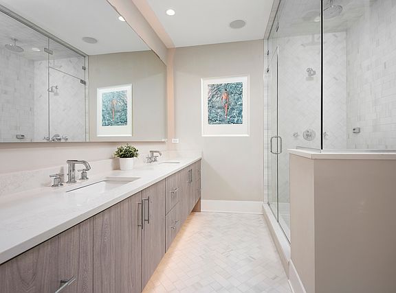5th image of 2474 N Lincoln Ave #5N