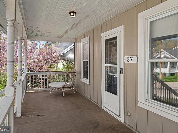 4th image of 37 Patapsco Rd