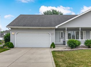 205 Plum Creek Dr, Schererville, IN