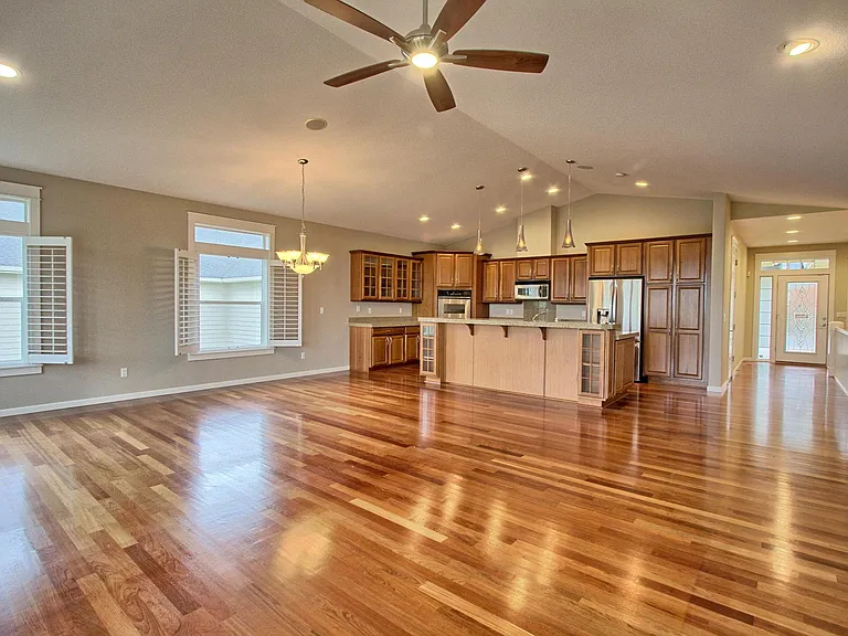 360 N Stonegate Dr — Photo 4