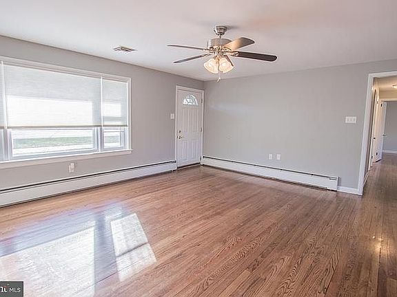 4th image of 550 Forty Foot Rd