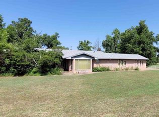 1407 N 8th St, Perry, OK 73077