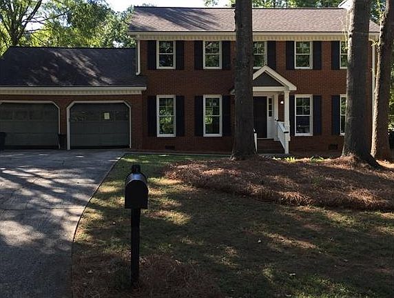 2nd image of 180 Knollwood Dr