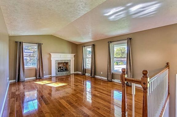 3rd image of 223 Mayfield Dr