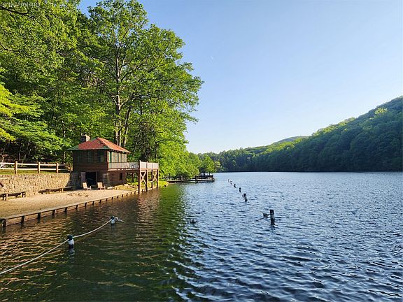 2nd image of 167 Highland Road