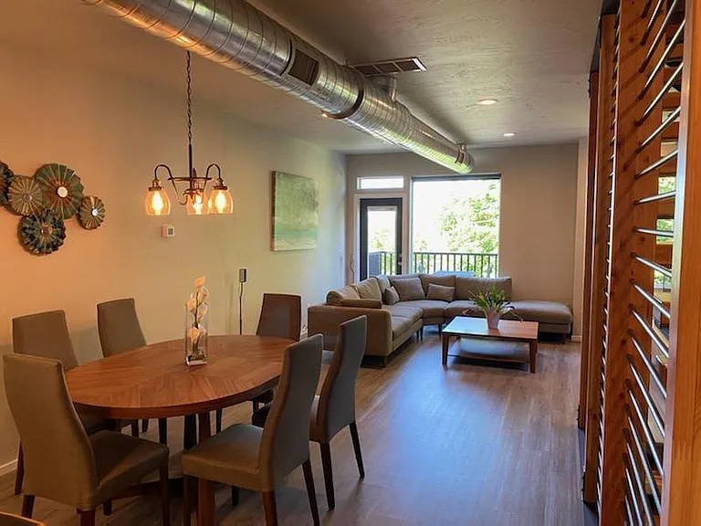 601 E 7th Ave #7 — Photo 5