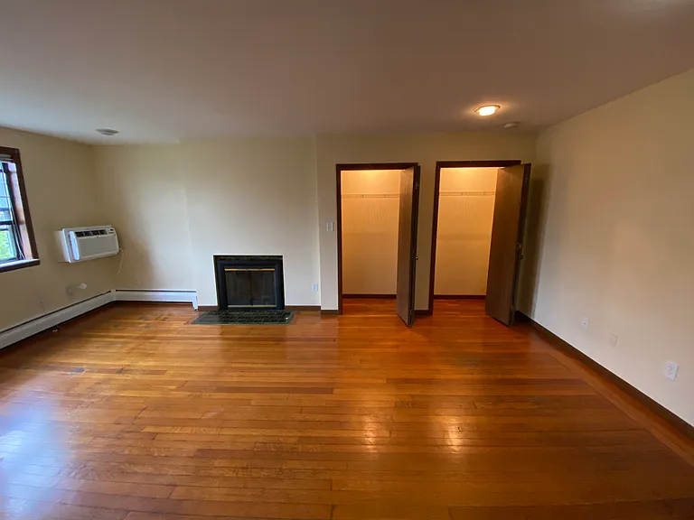 33 Chestnut St — Photo 6