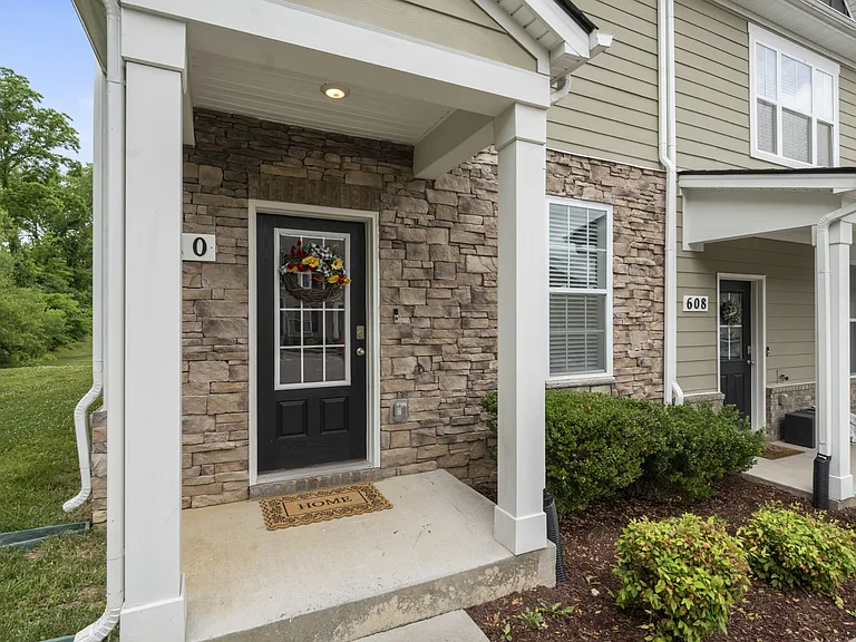 610 Clifford Hts — Photo 2