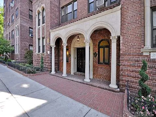 Sold by Melfi Realty | media 26