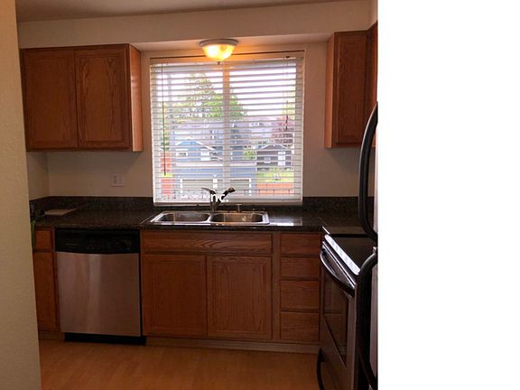 5th image of 1010 N J St APT 10