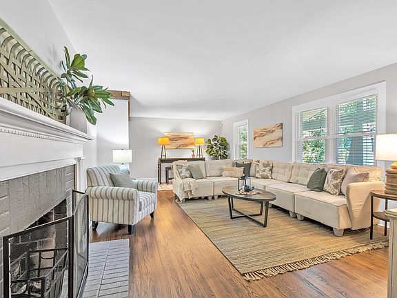 4th image of 18 Tranquil Ave