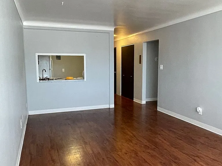 Harvin Apartments — Photo 29