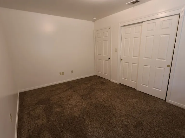 448 S Oildale Dr #A — Photo 13