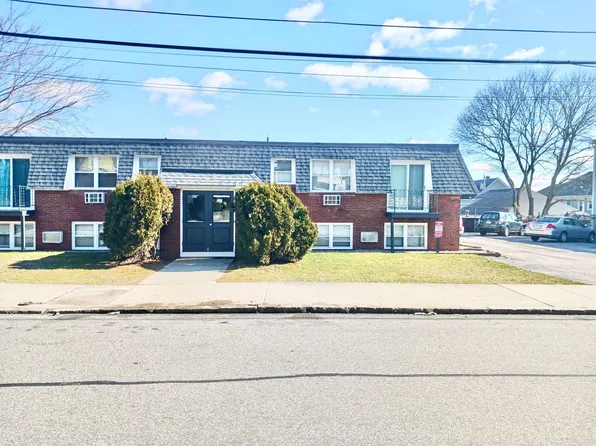 25 Sunbury St, Providence, RI 02908