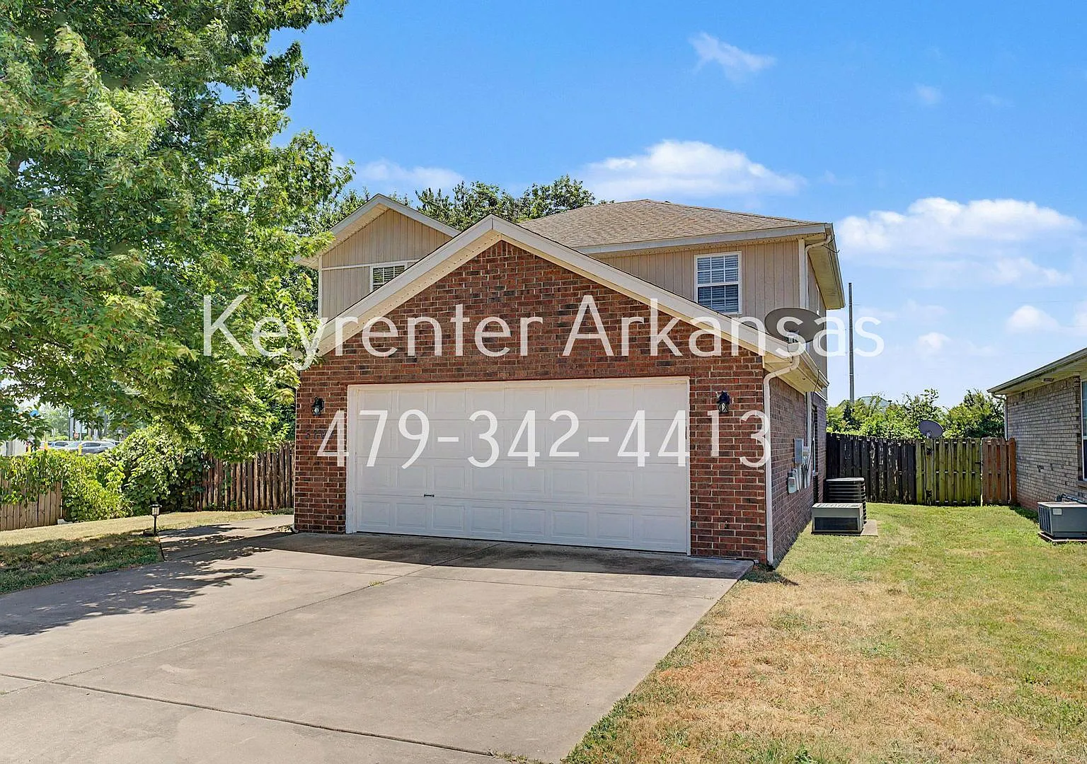 Bright & Spacious 3-Bedroom Bentonville Home — Photo 2