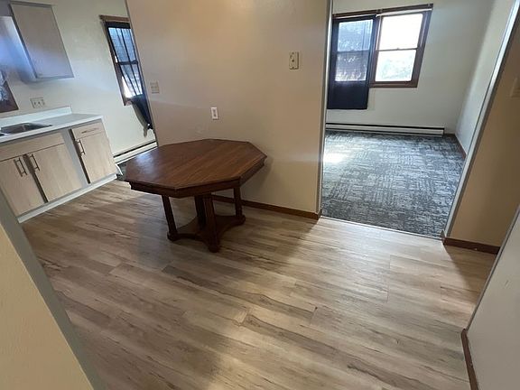 3rd image of 910 11th Ave #3