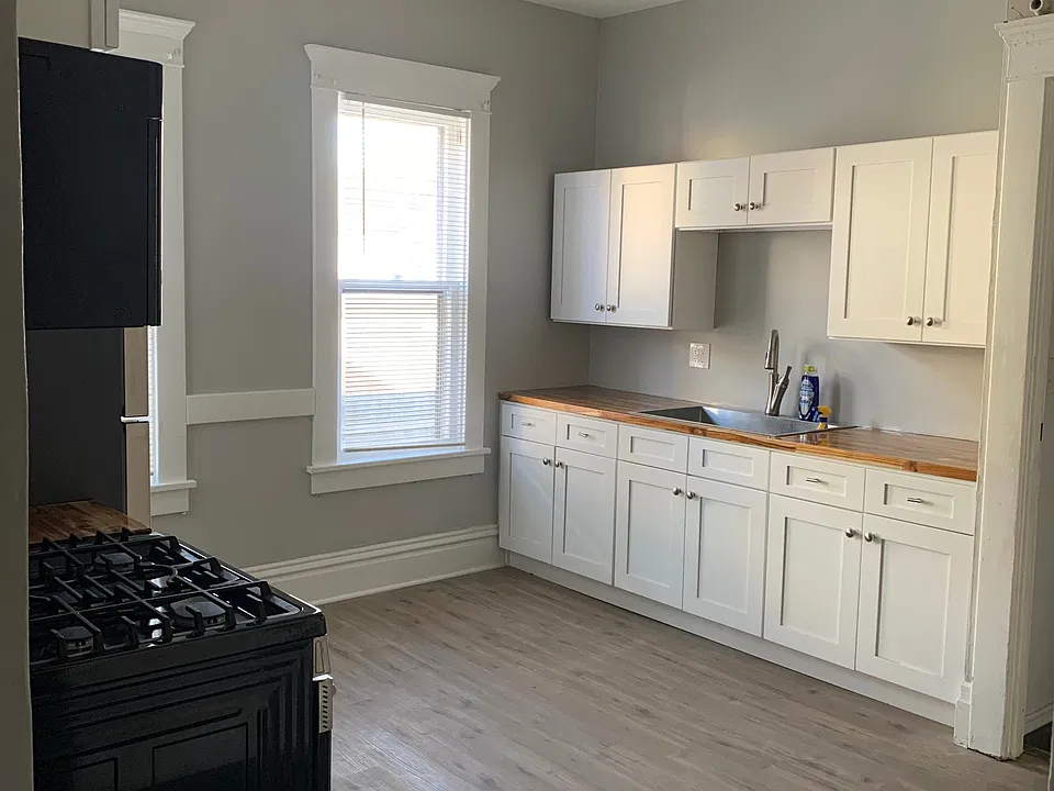 411 W Park Avenueunit 411 1/2