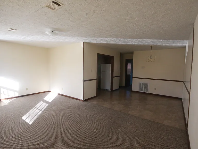 129 Williamson St SW — Photo 6
