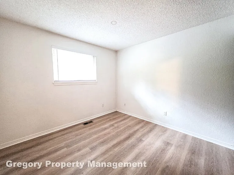 19044 NE 165th Pl — Photo 19
