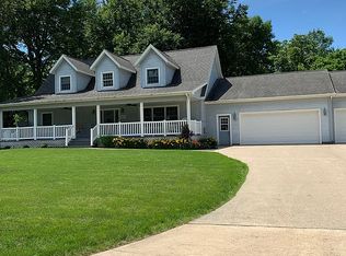 607 S Cedar Ave, Graettinger, IA 51342