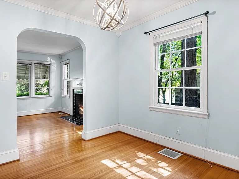 2126 Arnold Dr — Photo 10