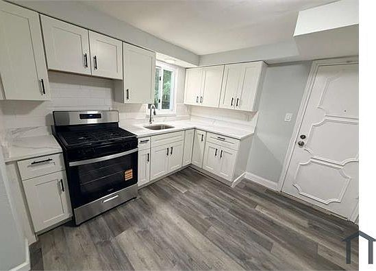 1st image of 7102 Apple St