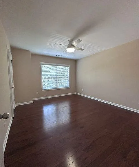 308 Fieldhouse Cir SW — Photo 23