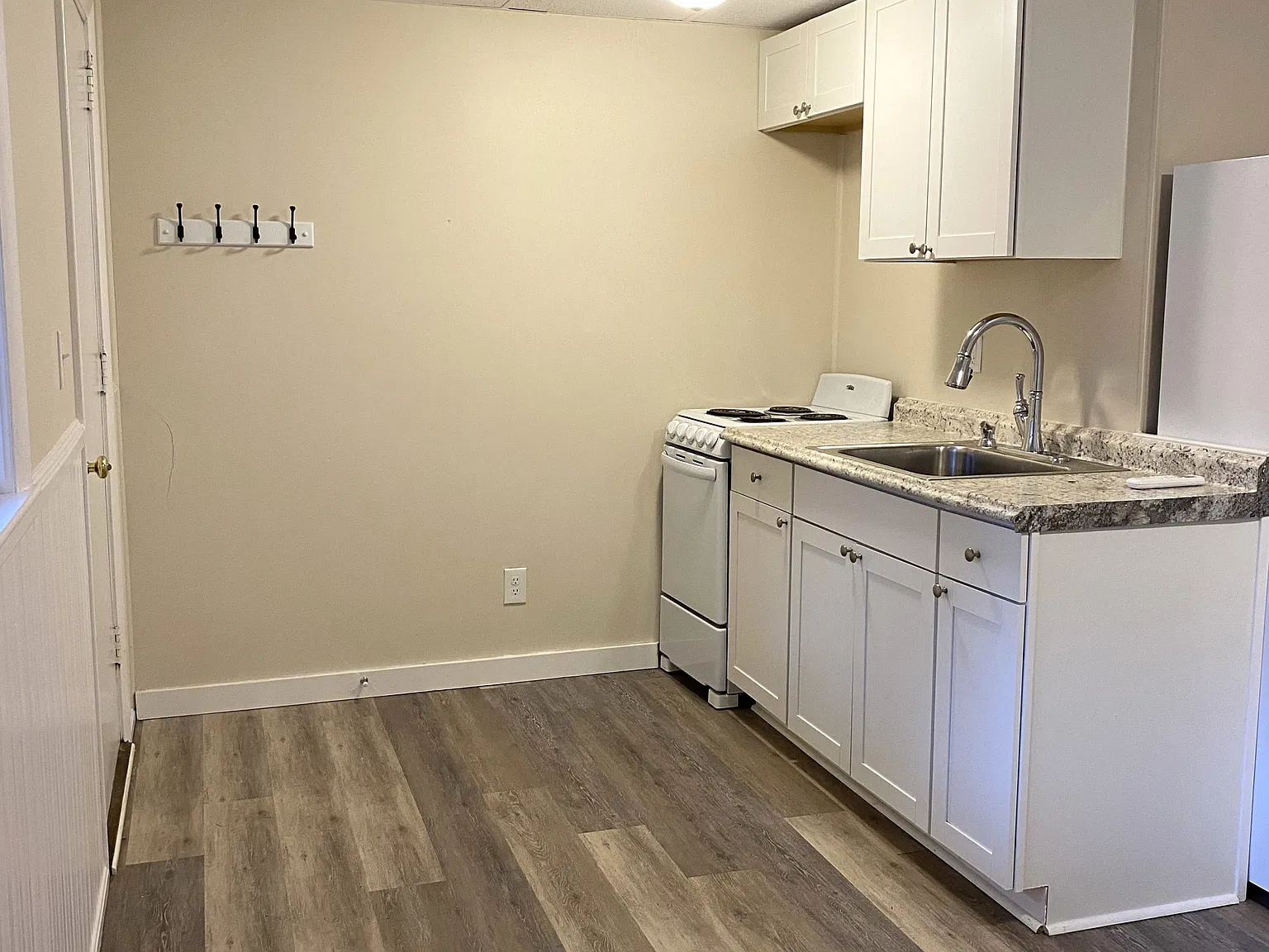 Studio, 240 sqft, $1,350 — Photo 1