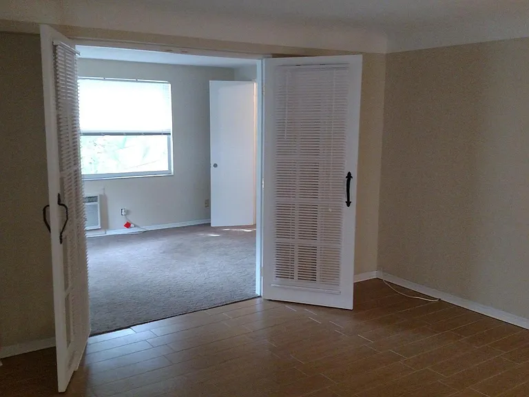 121 15th Ave N #1/2 — Photo 3
