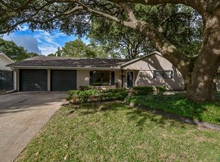 2319 Lazybrook Dr, Houston, TX 77008