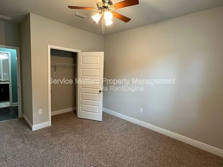 4533 Oak Orchard Cir — Photo 21